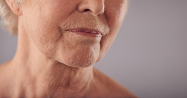 Traitement des rides par Botox ou acide hyaluronique par un chirurgien esthétique à Tournai